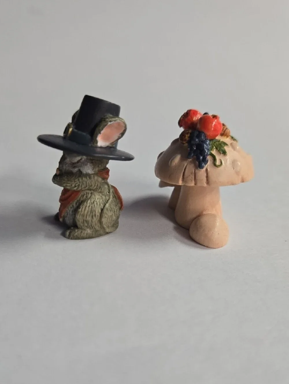 Vntg Hallmark Cards Inc. 1995 Fall Harvest Mouse & Mushroom Set EUC 1